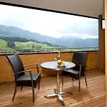 St Hubertus 3* Egg