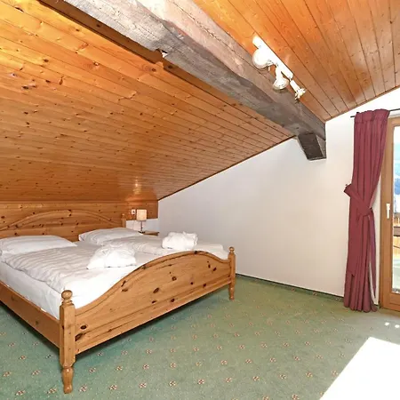 St Hubertus 3* Egg