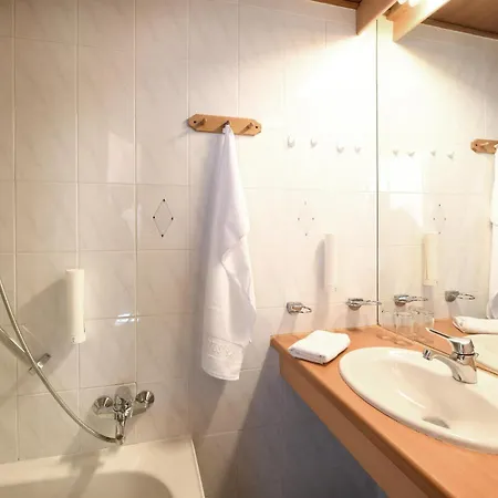 St Hubertus Отель 3*