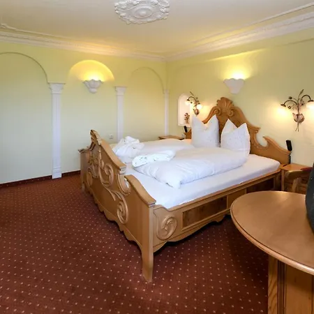 Hotel St Hubertus 3*