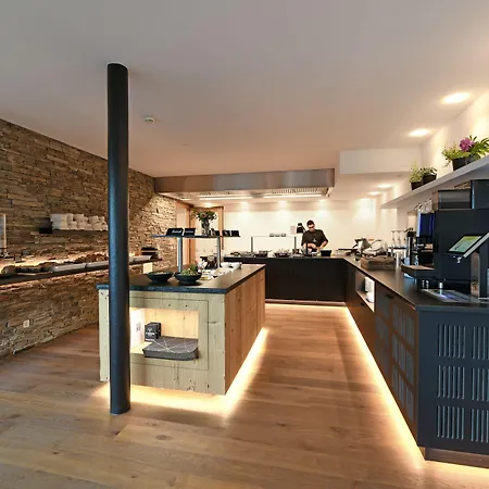 St Hubertus Hotel 3*