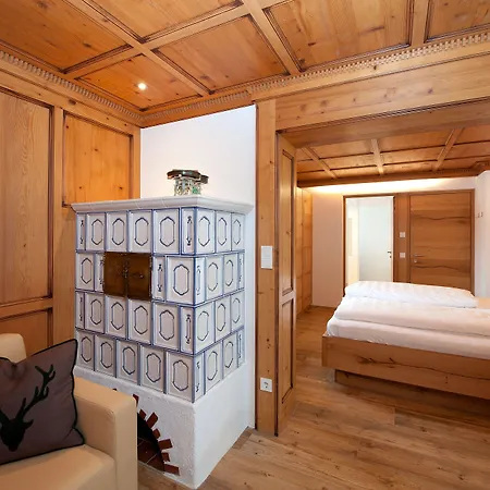 Отель St Hubertus 3*